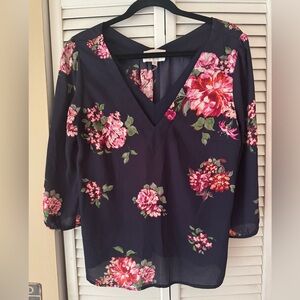 Skies Are Blue Navy Floral V-Neck Blouse